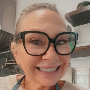 Meet your Posher, Cheryl